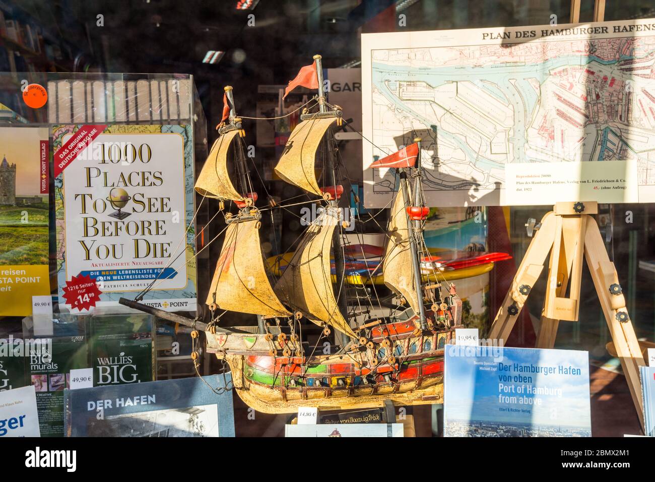 Hamburg souvenirs hires stock photography and images Alamy