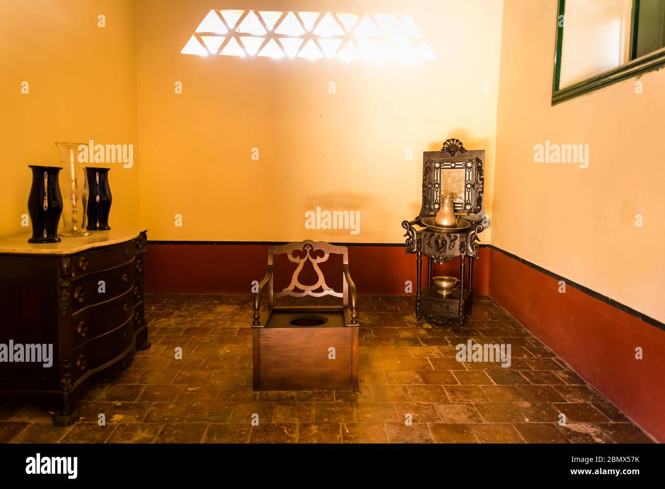 Toilet, Romantic Museum housed in the colonial era palace, Plaza