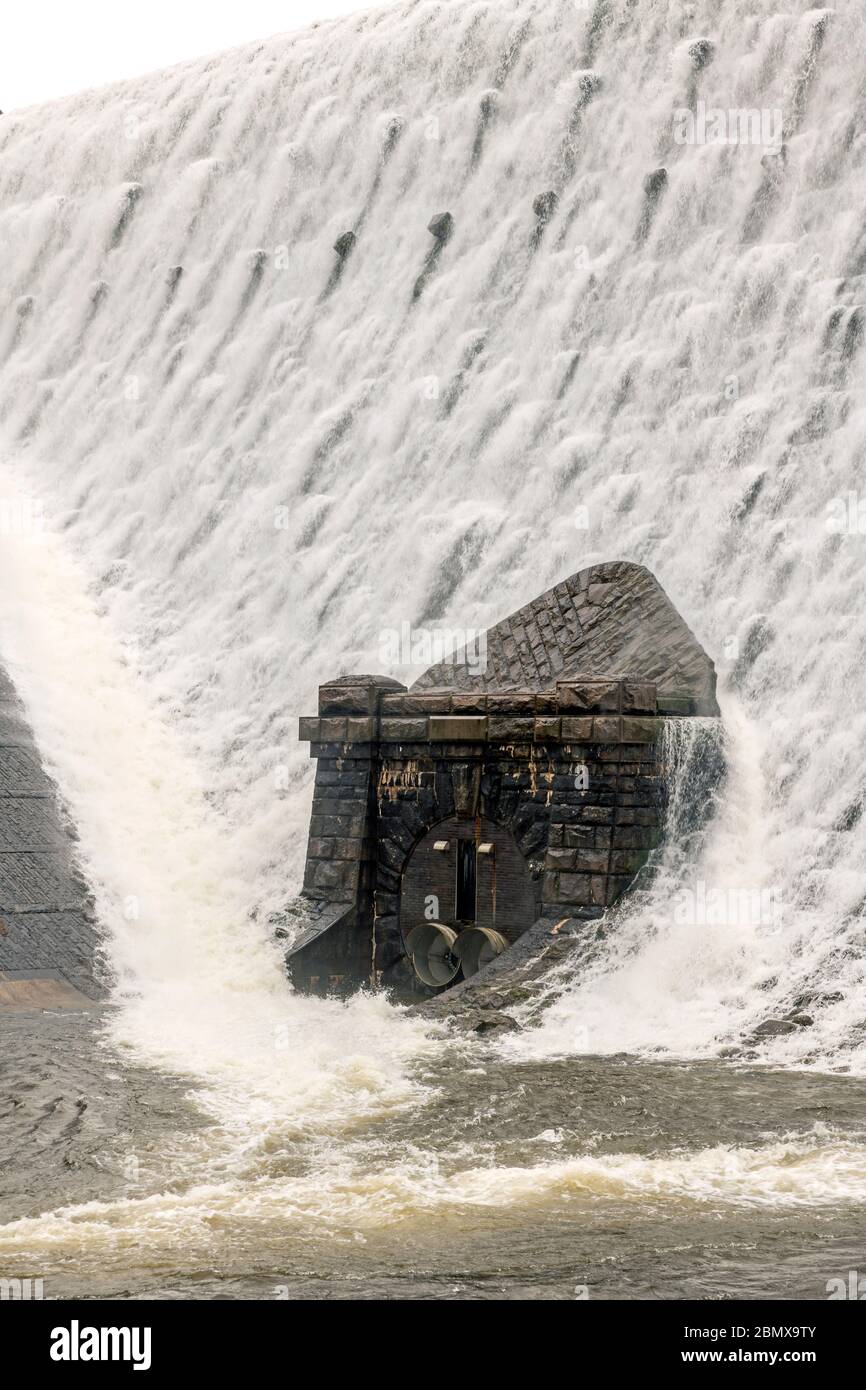 Caban Coch Dam in the Elan Valley Wales Stock Photo