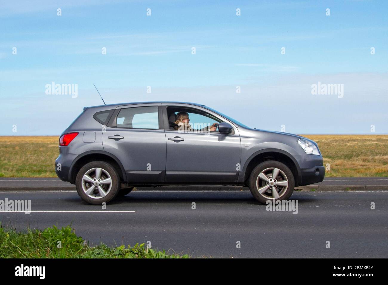 Nissan Qashqai Acenta Dci High Resolution Stock Photography And Images Alamy