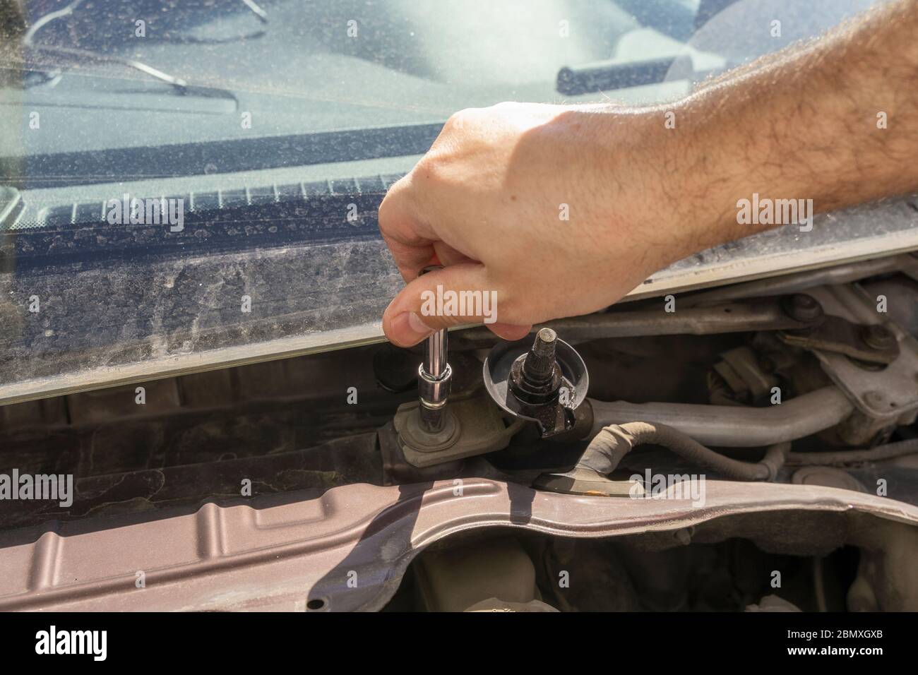 Mechanical fixing hires stock photography and images Alamy