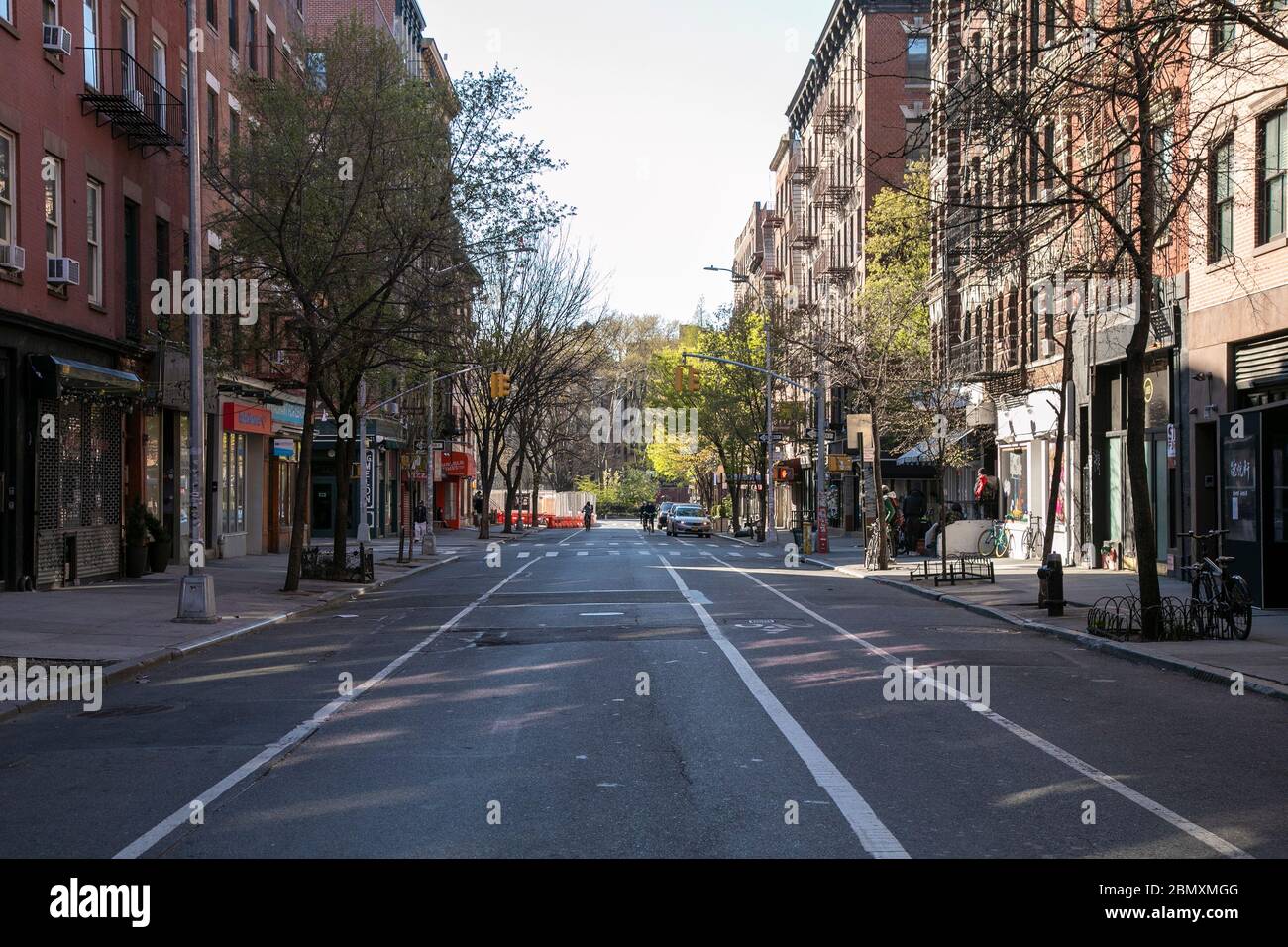 Empty street york city hi-res stock photography and images - Alamy