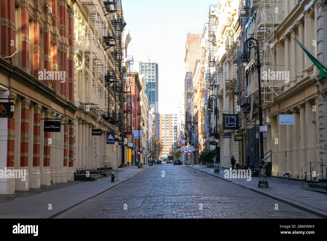 Empty streets new york city hi-res stock photography and images - Alamy
