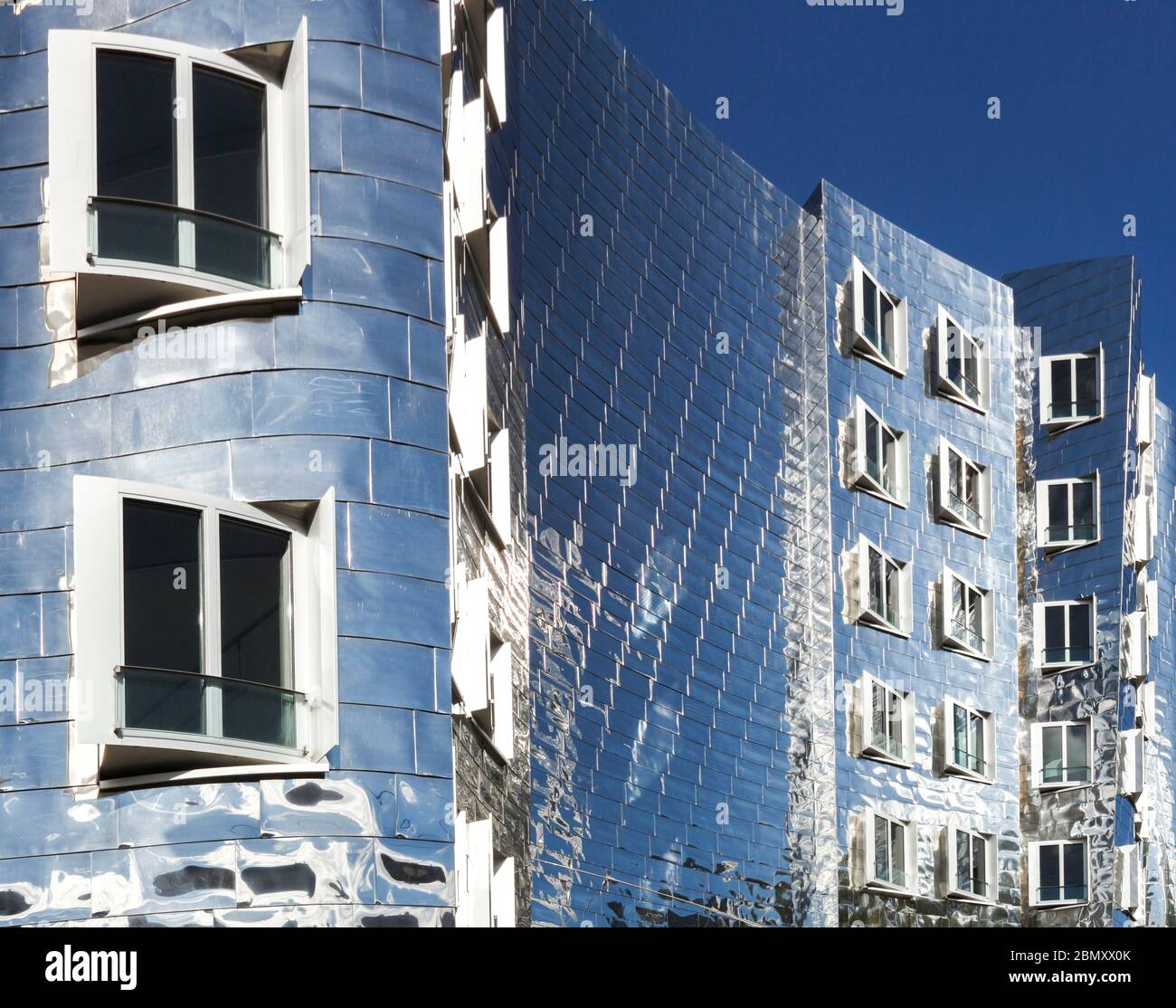 D/Düsseldorf: Medienhafen, Rheinturm, Gehry-Bauten, Stock Photo