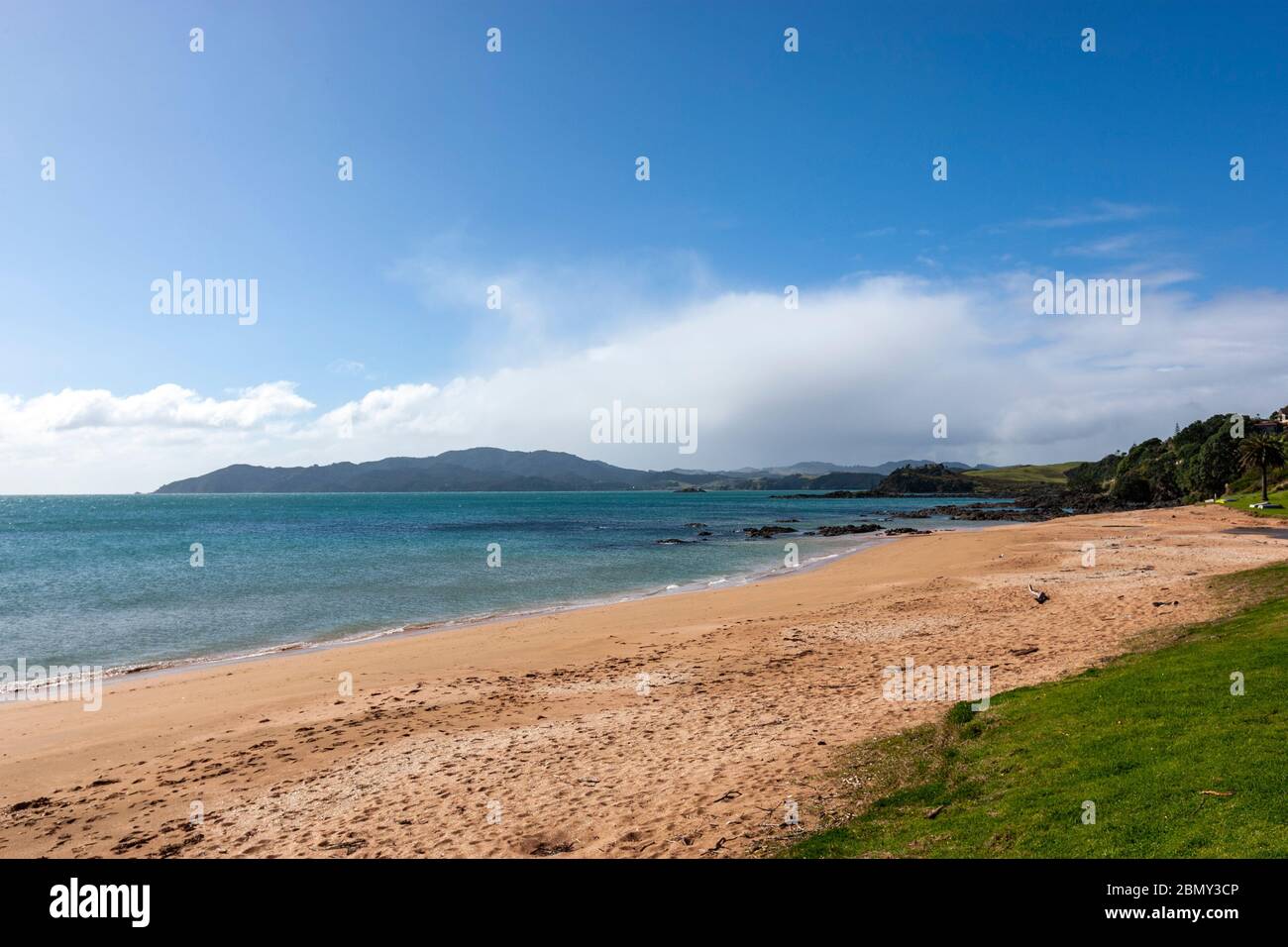 Beach in Cable Bay, New Zealand Stock Photo Alamy