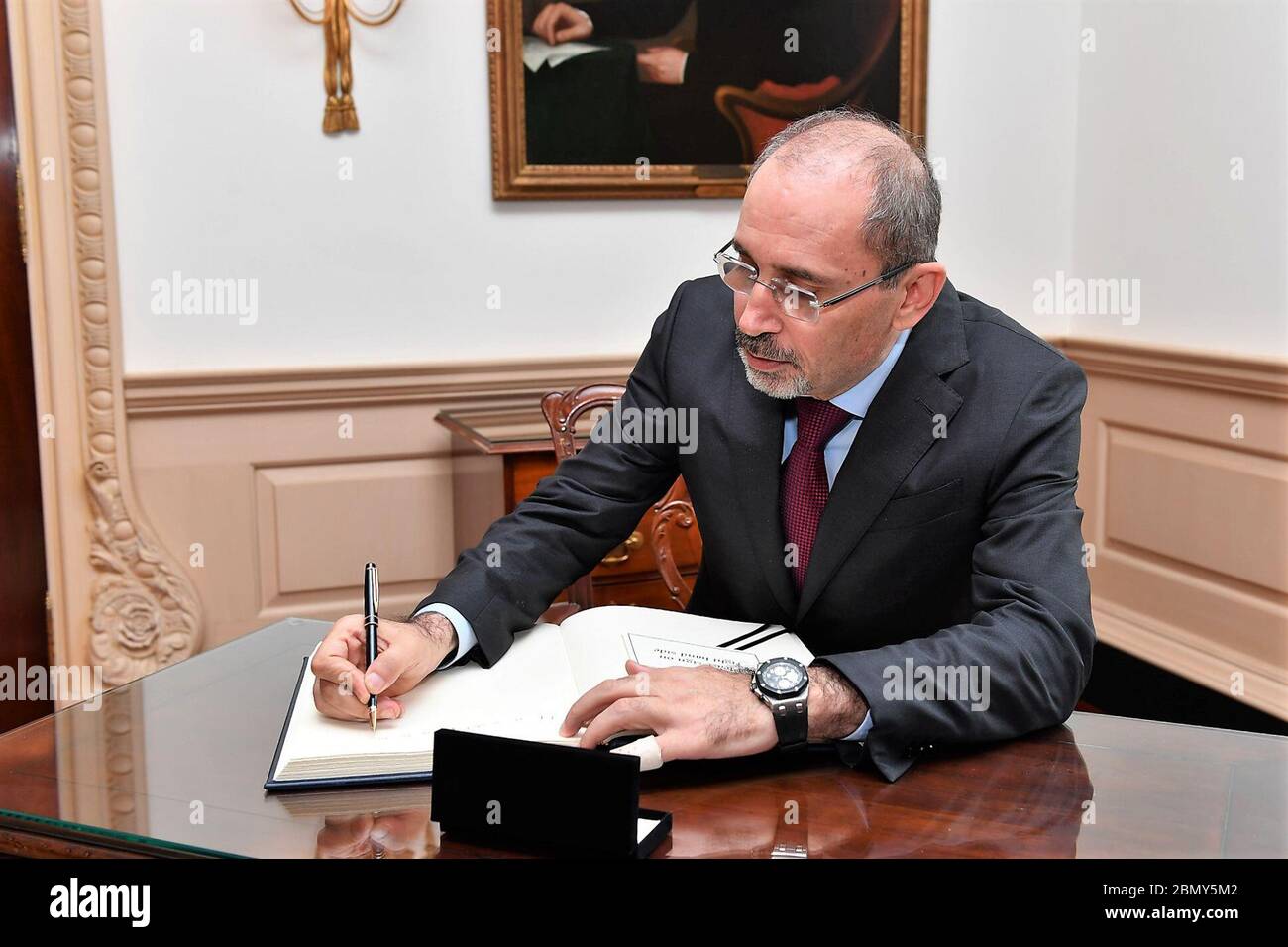 Jordan Foreign Minister Safadi Signs Secretary Pompeo's Guestbook Jordanian  Minister of Foreign Affairs and Expatriates Ayman