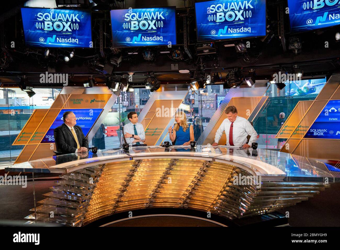 Squawk Box Logo