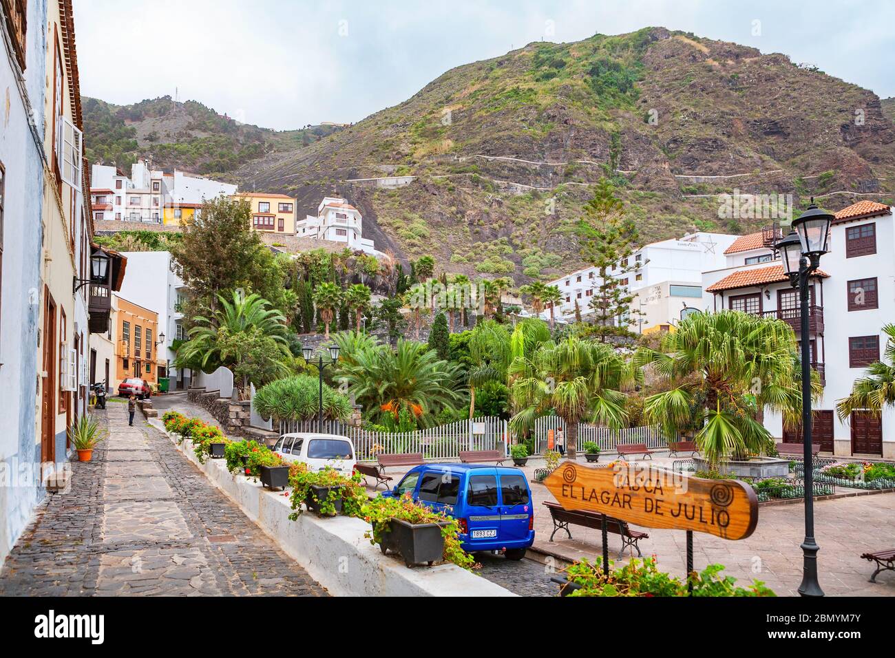 Parque de la puerta de tierra hires stock photography and images Alamy