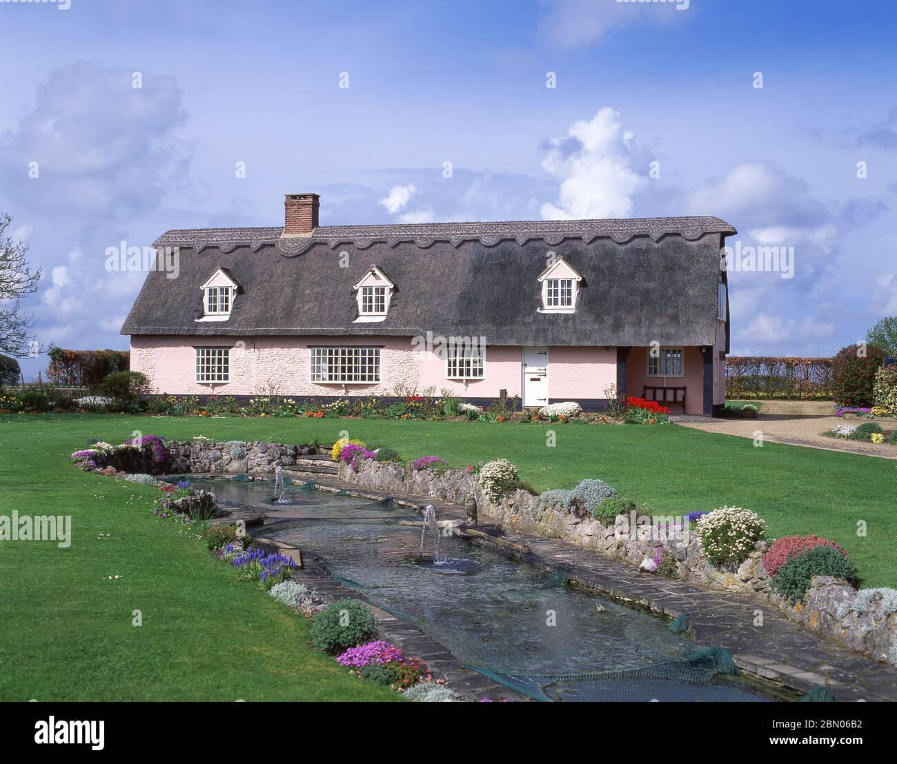 Thatched cottage, Chevington, Suffolk, England, United Kingdom Stock Photo