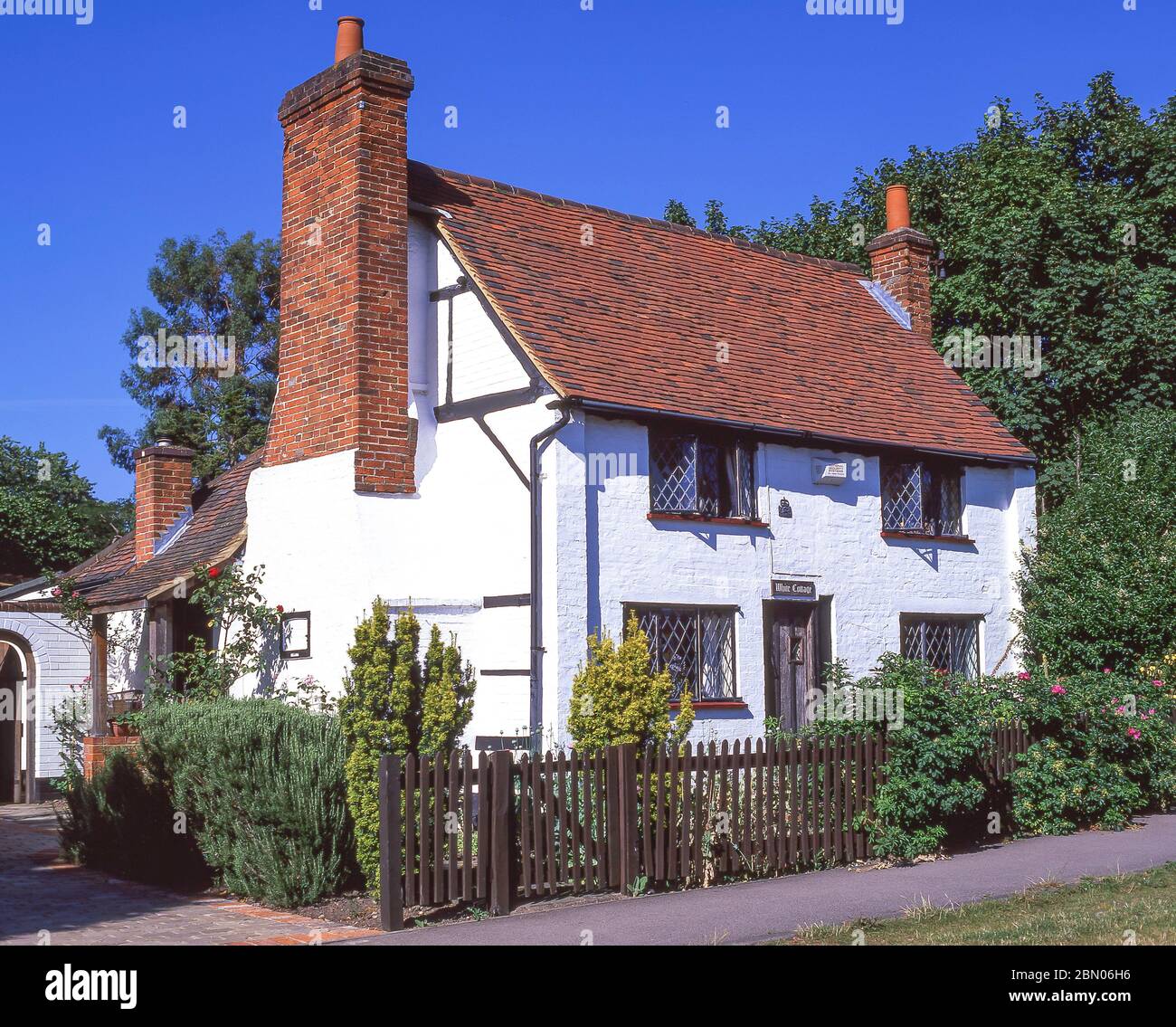 Period 'White Cottage', Bracknell, Berkshire, England, United Kingdom Stock Photo