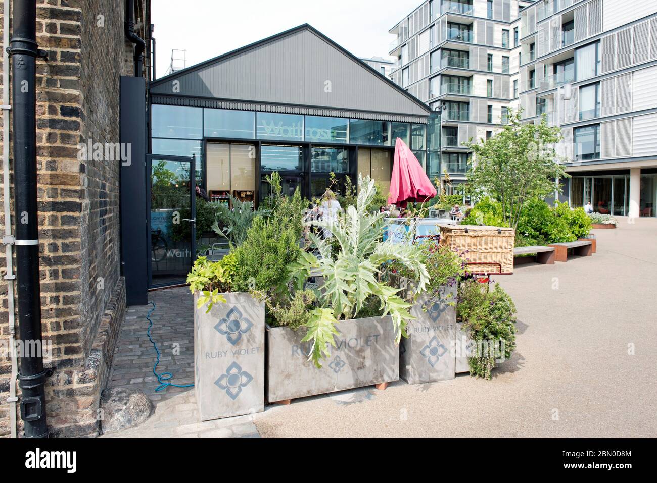 Waitrose Kings Cross with outdoor seating eating area hidden behind