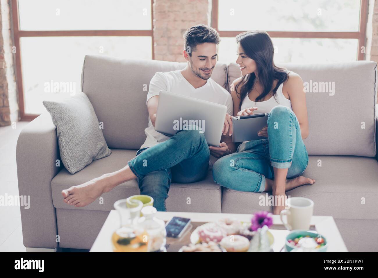 couple clothes online shopping