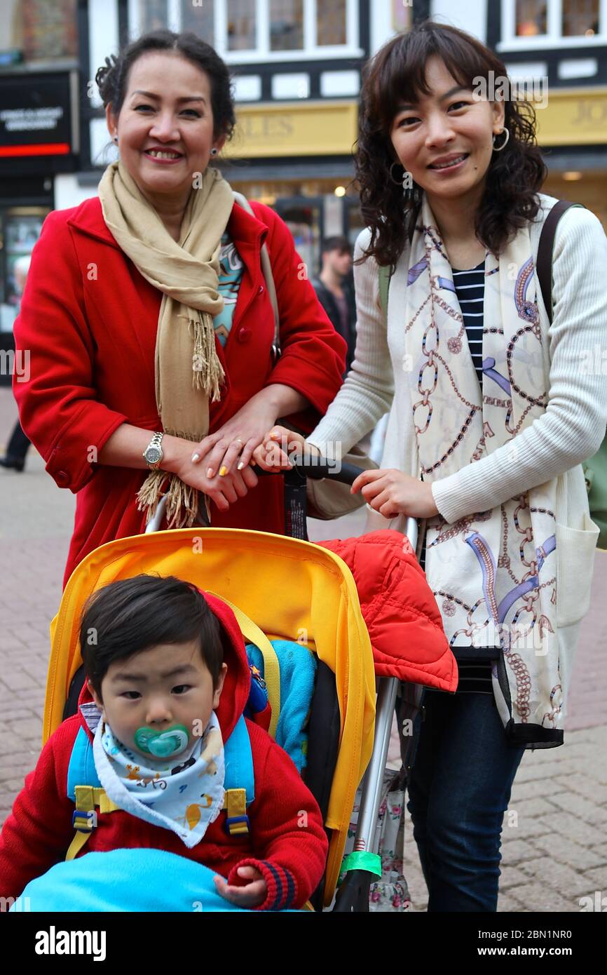 Amthaipaper presents Thai Thames Festival .Thai fete at Kingston 2013