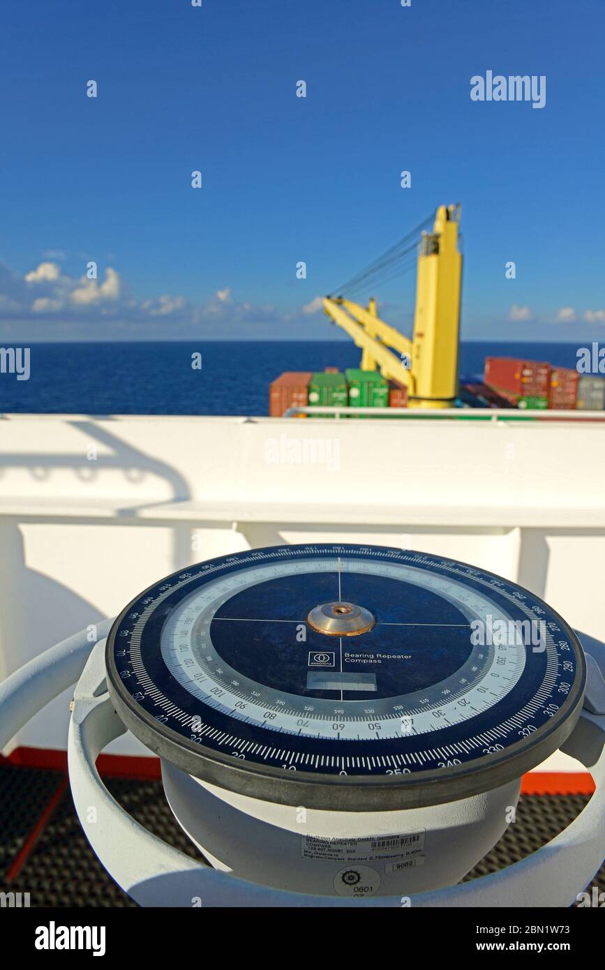 caribbean sea - 2013.10.20: anschuetz bearing repeater compass on the  portside bridge wing of containership conti daphne (imo 9357121 Stock Photo  - Alamy