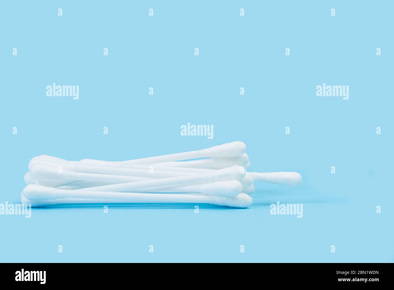 Common Need Swallows Cotton Short Blue Stripe main image 0
