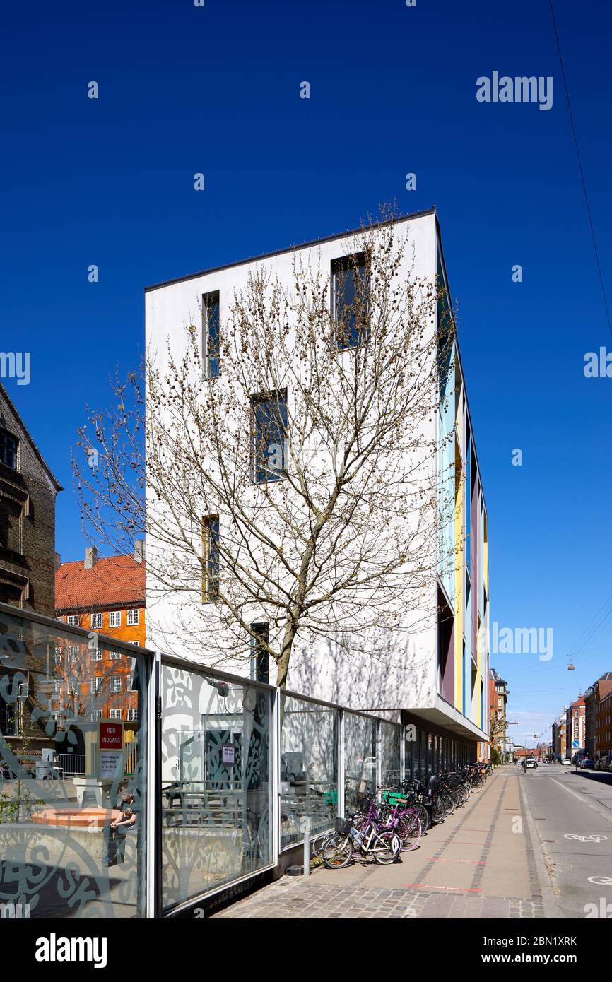 Sølvgade School (Sølvgades Skole), addition, designed by C.F. Møller Architects (2012); Copenhagen, Denmark Stock Photo