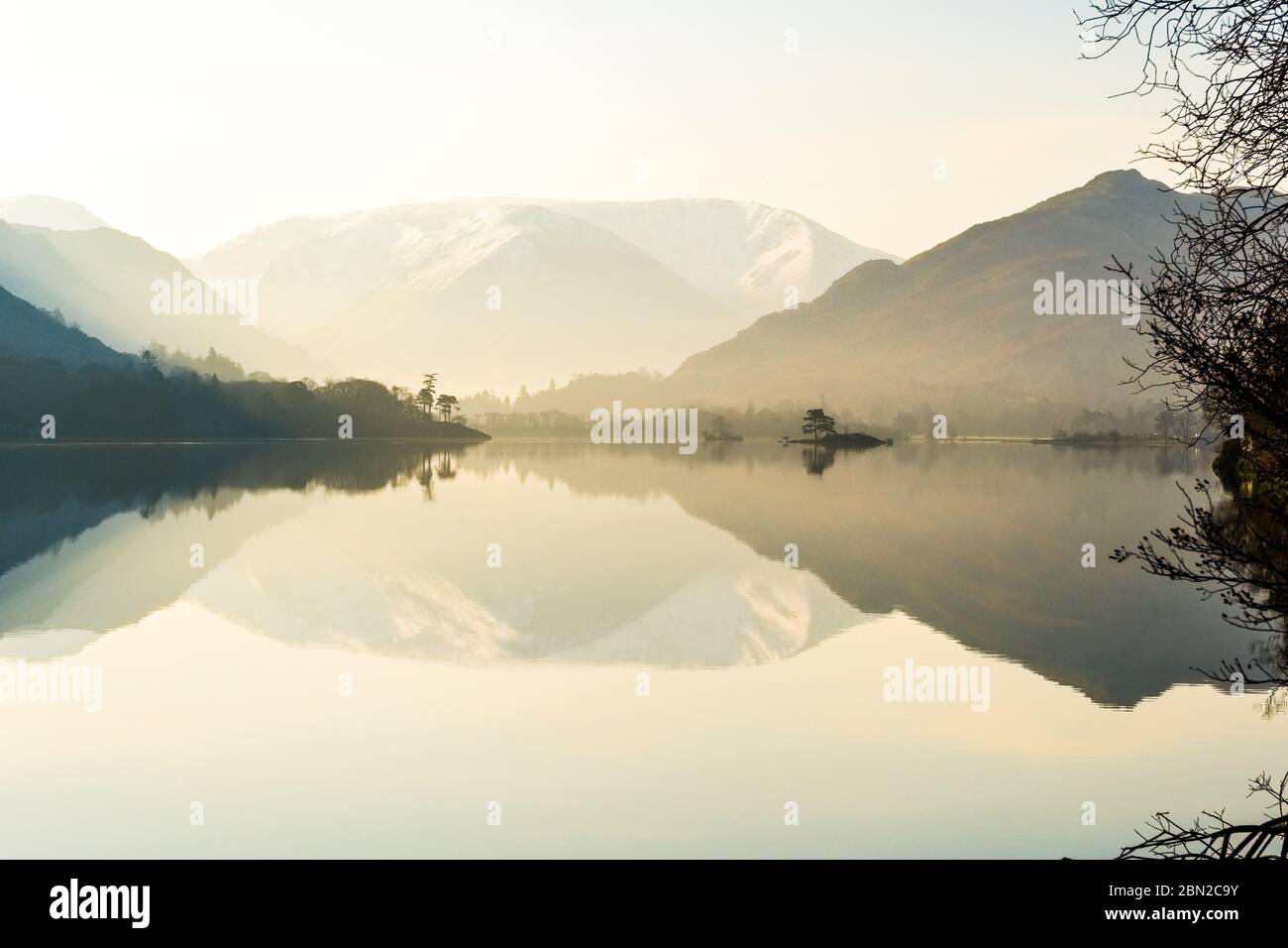 A tranquil early morning on Ullswater in the Lake District National Park, Cumbria, UK Stock Photo