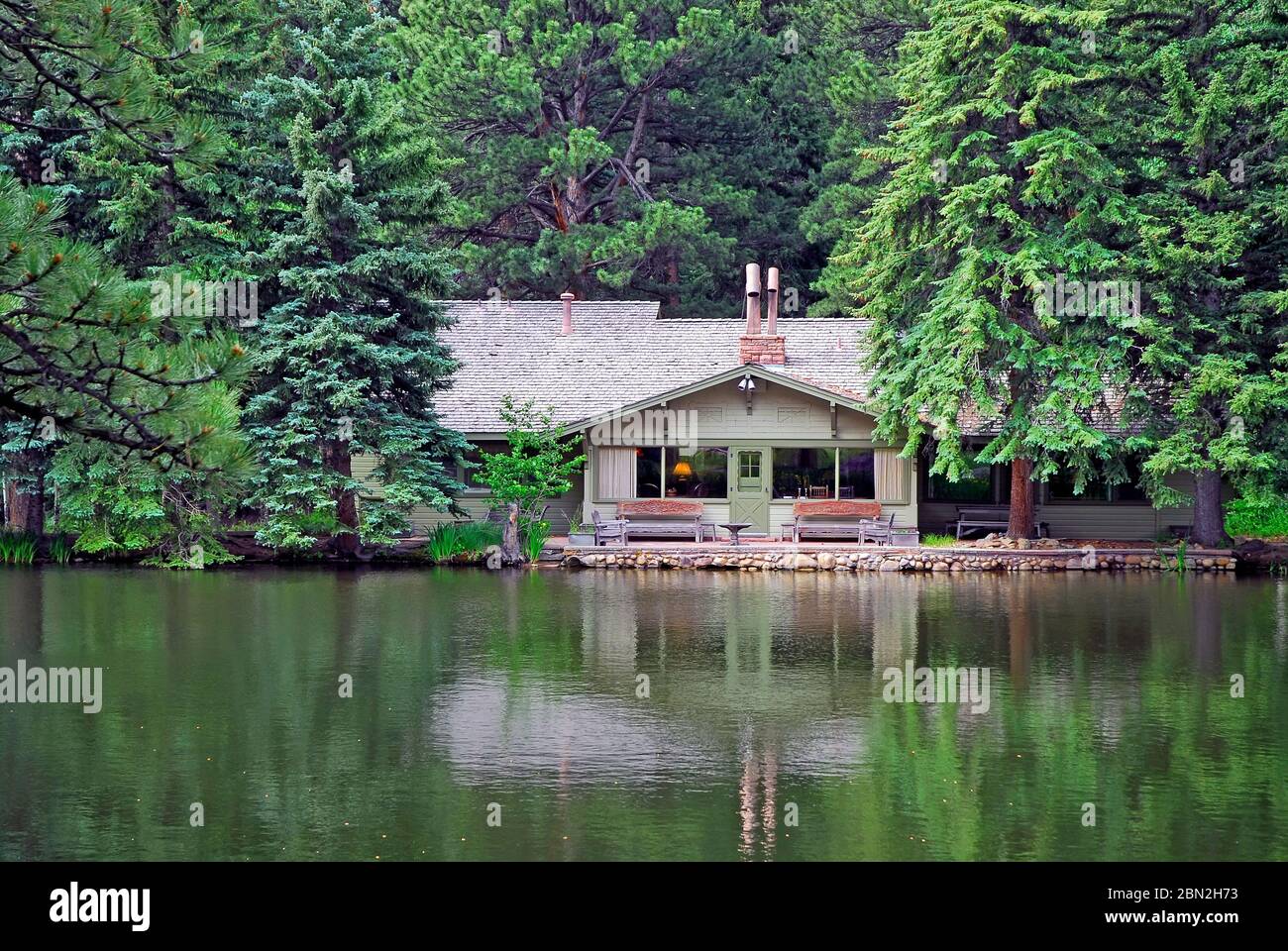 house on a lake Estes Park Colorado, USA Stock Photo Alamy