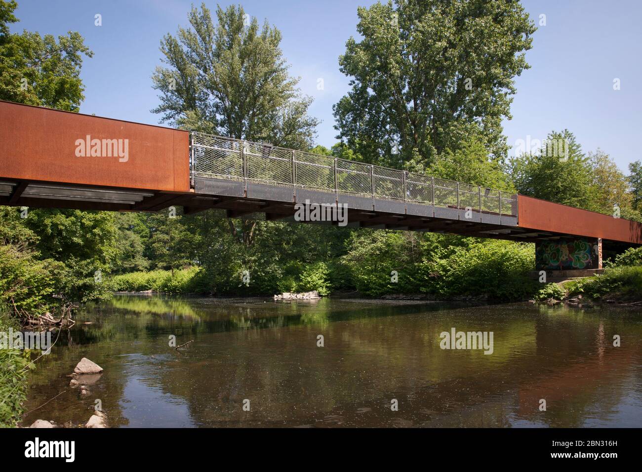 bridge over the river Wupper in the Ludwig-Rehbock park in the district of Opladen, Leverkusen, North Rhine-Westphalia, Germany.   Bruecke ueber die W Stock Photo