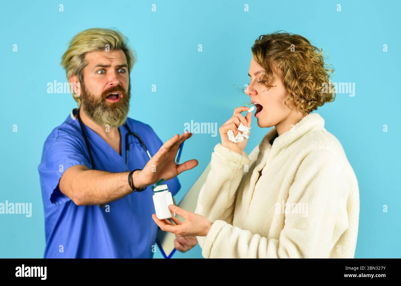 Daily rate medicines. Prescribe tests and treatment. Sick patient