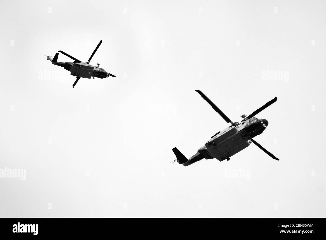 Sikorsky search and rescue helicopter Black and White Stock Photos ...