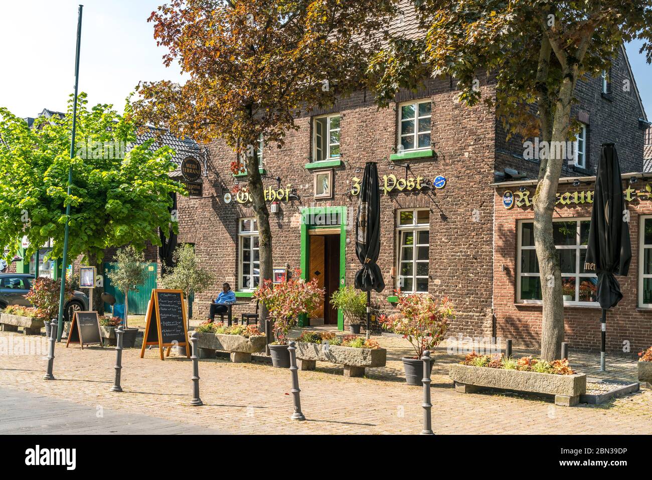 Gasthof zur Post, Stadt Zons, Dormagen, Niederrhein, Nordrhein-Westfalen, Deutschland, Europa |  Gasthof zur Post, Zons, Dormagen, North Rhine-Westpha Stock Photo