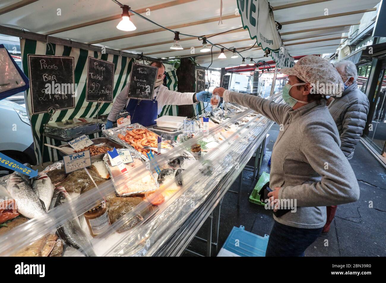 Marche rue de la convention hires stock photography and images Alamy