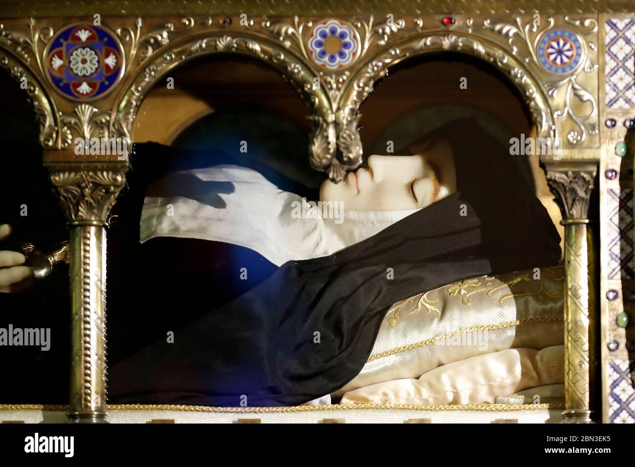 Apparition chapel. Reliquary. St. Margaret Mary Alacoque. Paray le