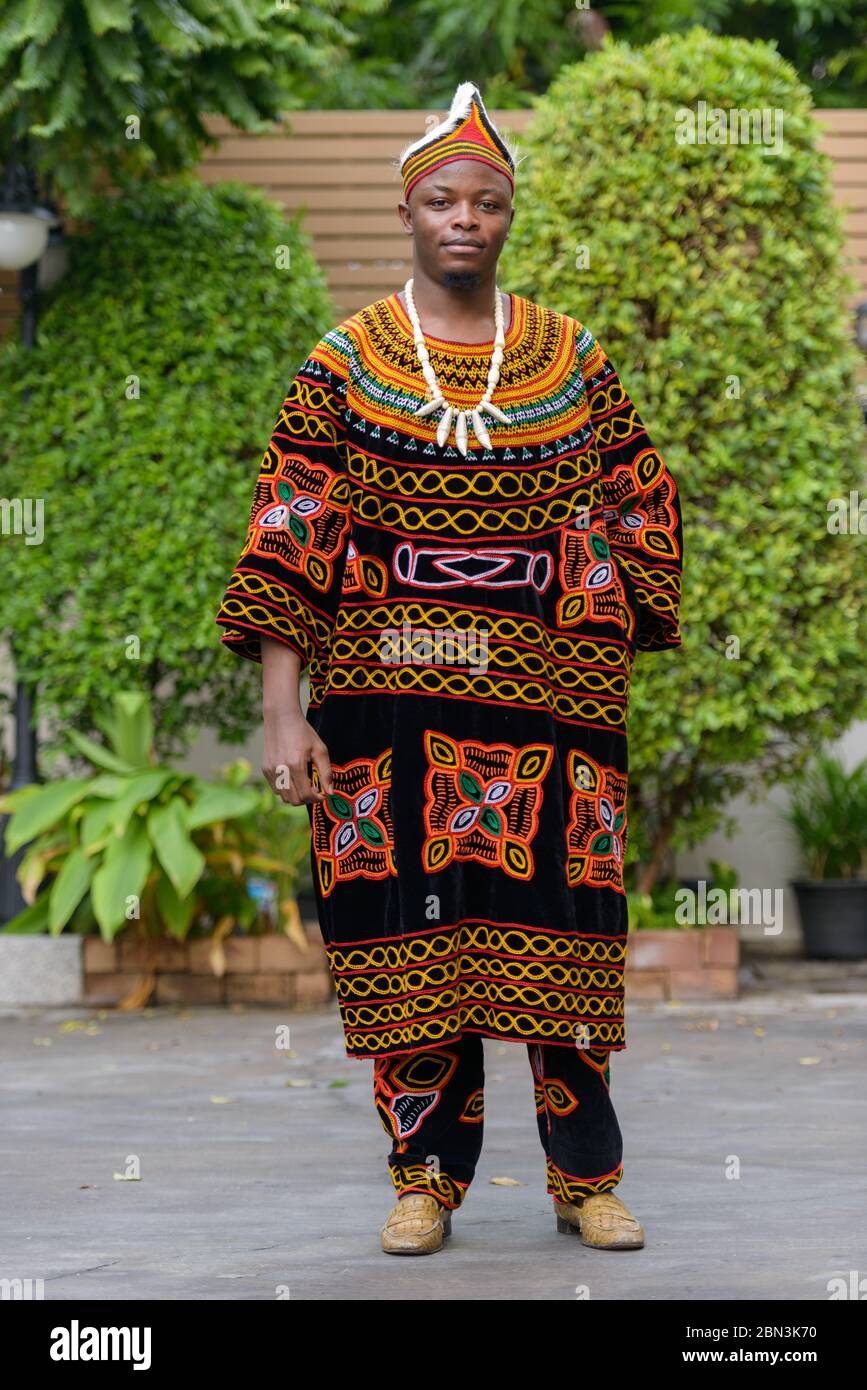 African traditional dress for deals man