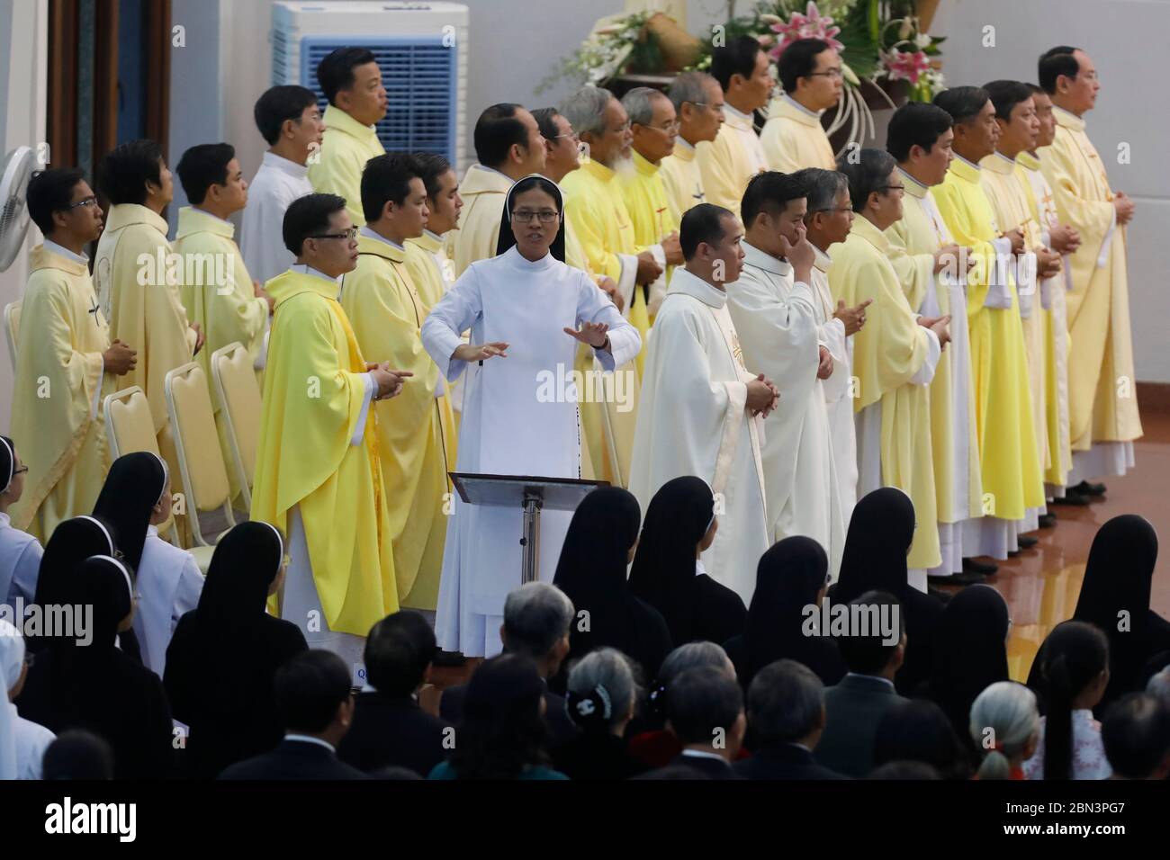 Dominican community.  Perpetual vows and consecration of virgins. Catholic mass.  Bien Hoa. Vietnam. Stock Photo