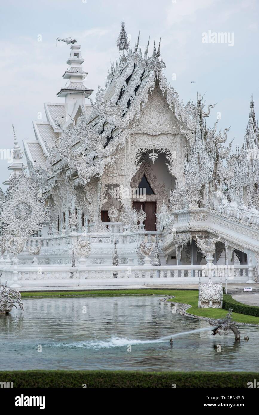 The White temple of Wat Rong Khun in Chiang Rai, Thailand Stock Photo ...