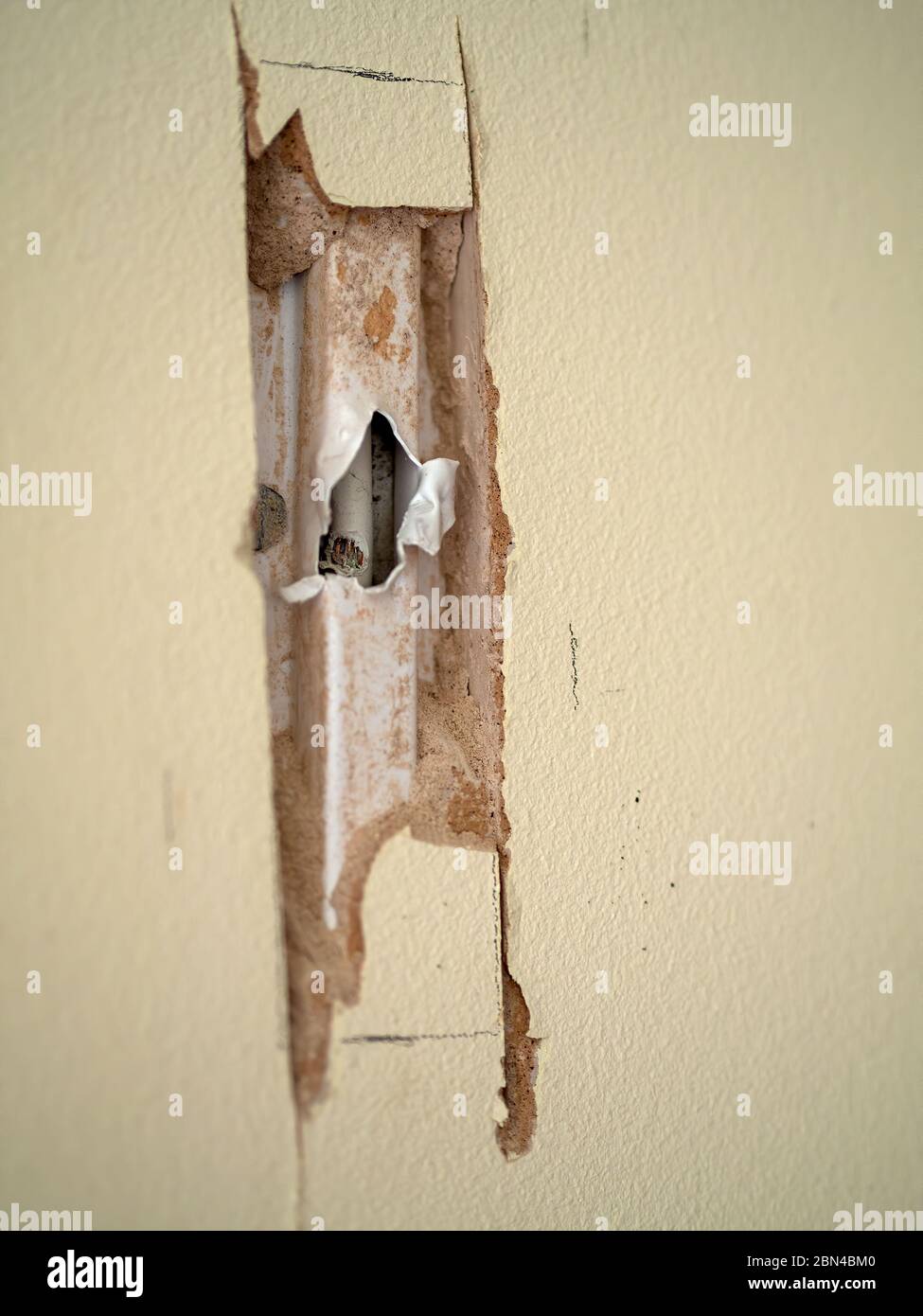 Electrical cable with exposed wire hi-res stock photography and images