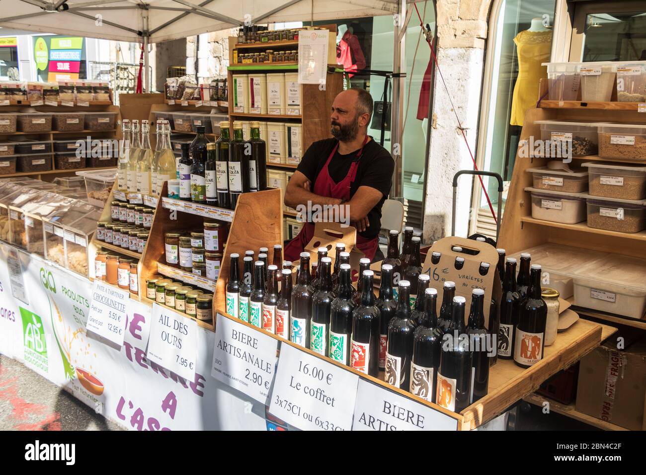 Artisanal Beer Vendor Stock Photo Alamy