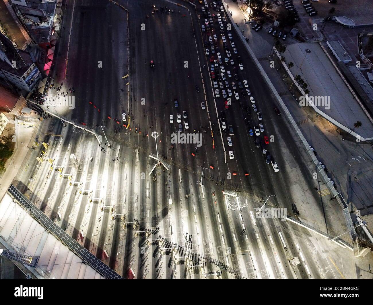Border adjustment hi-res stock photography and images - Alamy