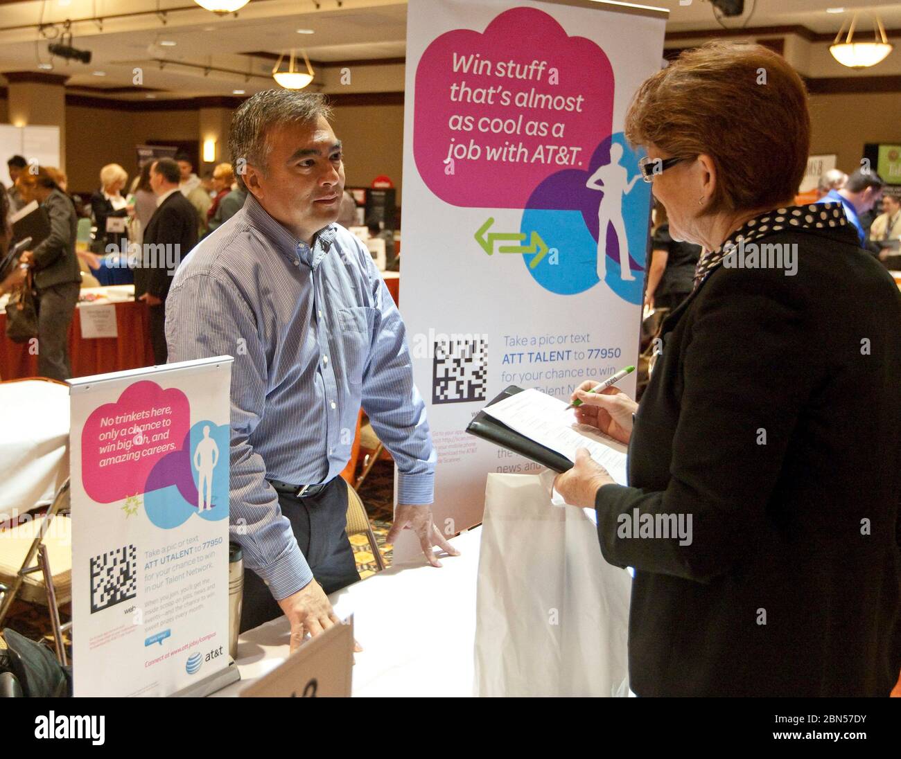 Austin Texas USA April 10 2012 - Austin Texas Usa April 10 2012 Job Seekers Flock To Job Fair Ready To Fill Out Employment Applications And Submit Resumes For Potential Employers Marjorie Kamys Coteradaemmrich Photography 2BN57DY 