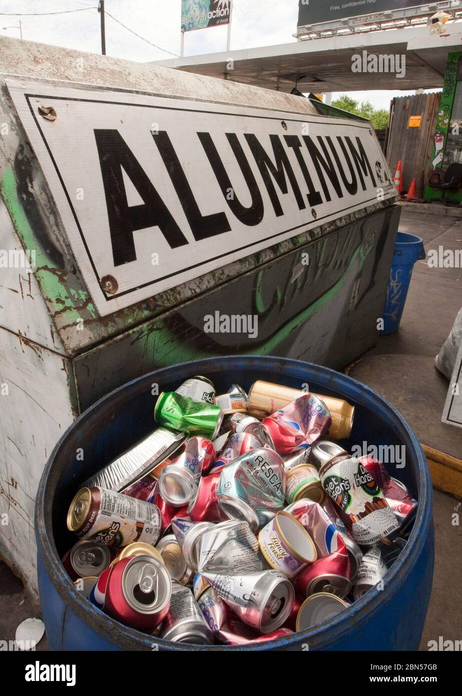 Recycling aluminum soda cans hires stock photography and images Alamy