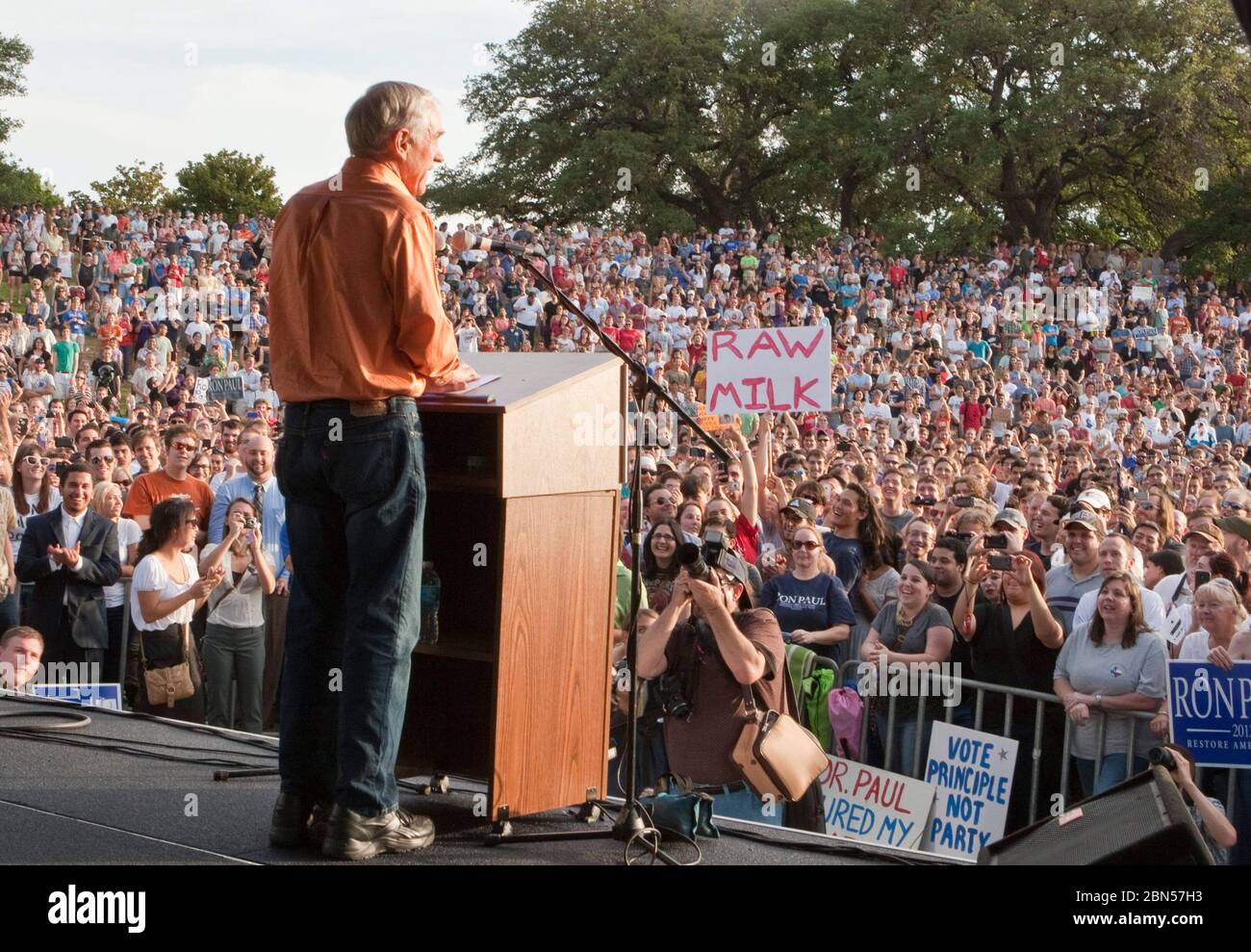 Austin Texas USA, April 26 2012: Republican presidential hopeful Ron Paul gives a campaign speech outside the LBJ Library on the University of Texas at Austin campus. The crowd was estimated to be in the thousands. ©Marjorie Kamys Cotera/Daemmrich Photography Stock Photo