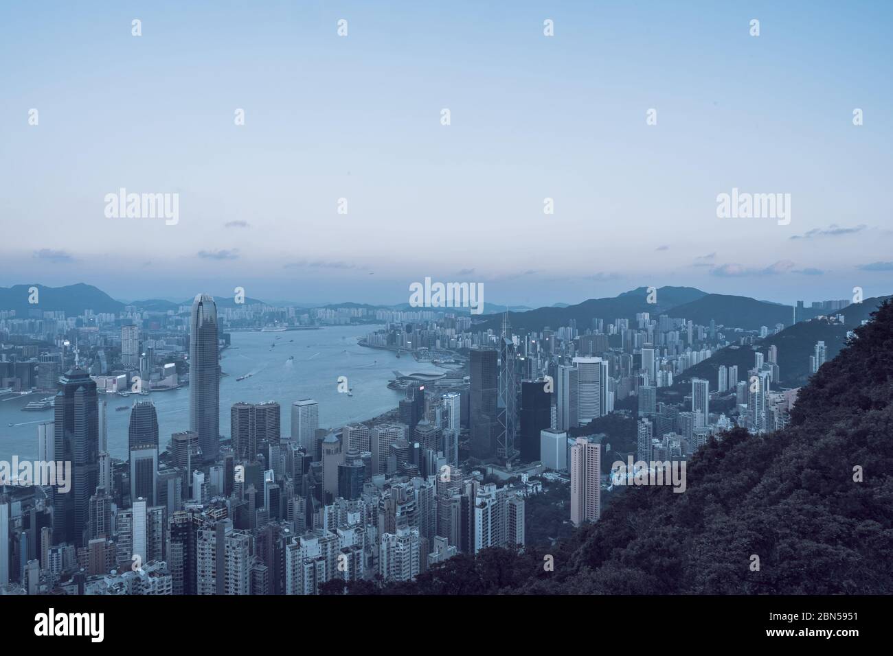 Hong Kong skyline at sunrise. View from Victoria peak Stock Photo - Alamy