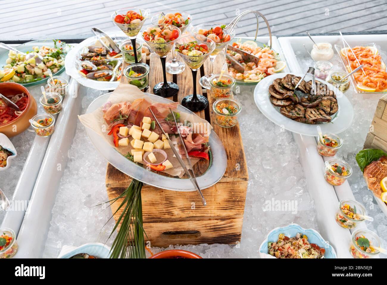 Luxury catering by the pool, food bloggers event, banquet, wedding ...