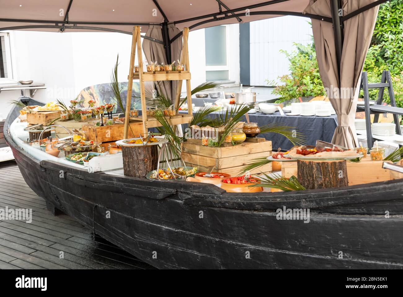Luxury catering by the pool, food bloggers event, banquet, wedding ...