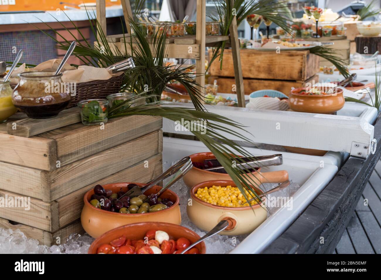 Luxury catering by the pool, food bloggers event, banquet, wedding ...