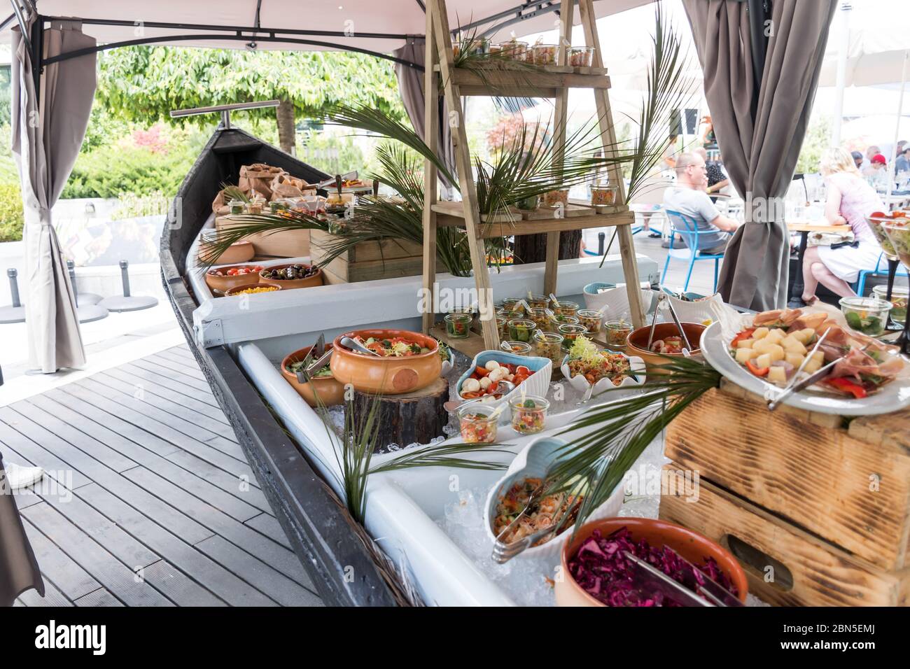 Luxury catering by the pool, food bloggers event, banquet, wedding ...