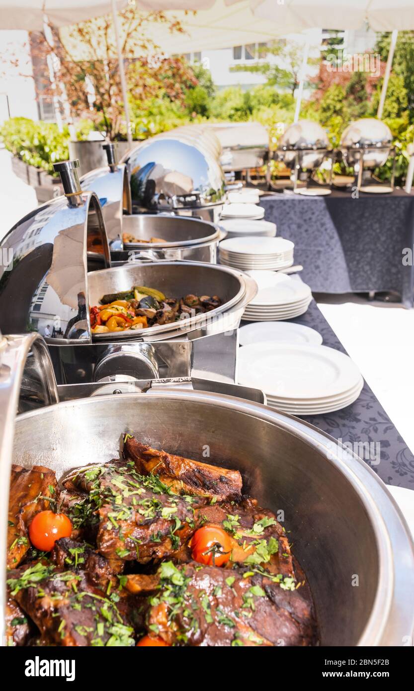 Live food stations in the line catering summer brunch buffet food
