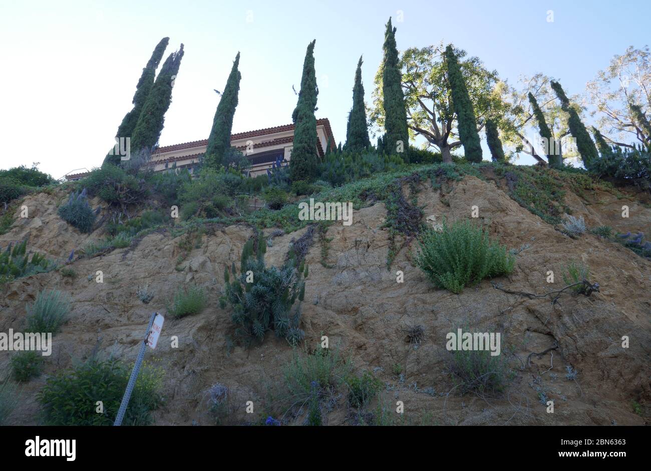 Beverly Hills California Usa 12th May A General View Of Atmosphere Of Frank Sinatra S Former Home At 2666 Bowmont Drive In Bowmont Estates On May 12 In Beverly Hills California