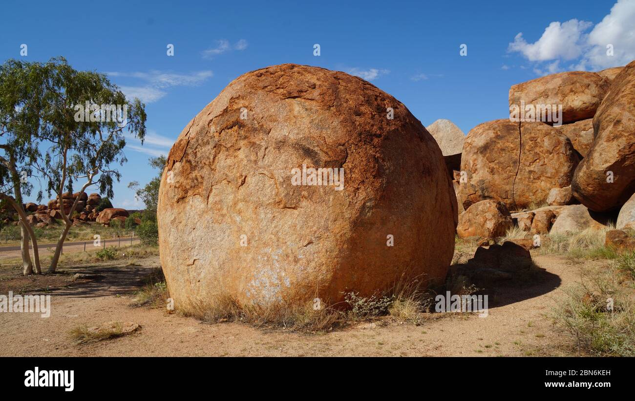 Devil's Marbles area in the outback of Australia, a sacred place for aborigenees, one big round marble rock Stock Photo
