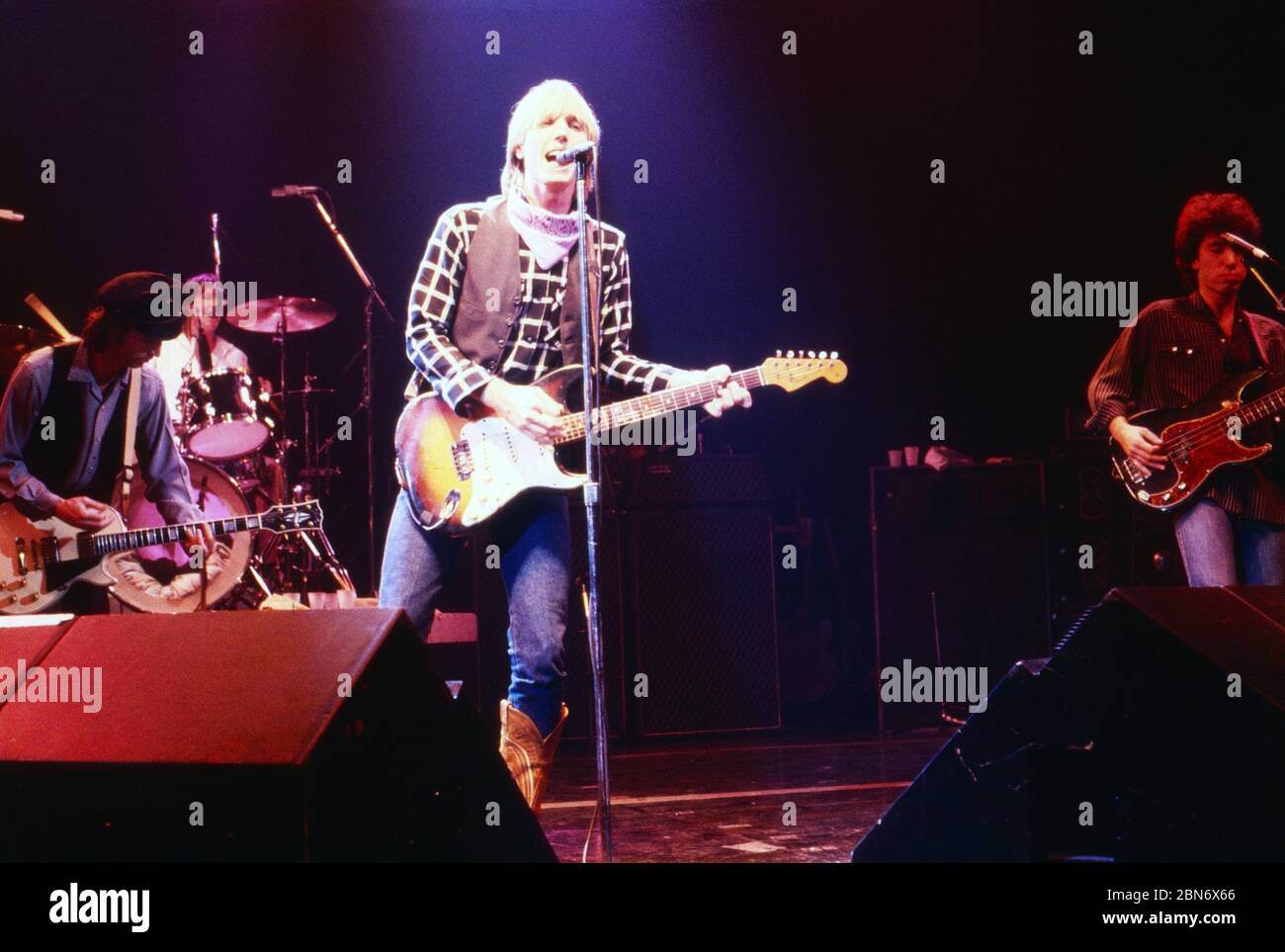 Tom Petty and the Heartbreakers, spielen live on stage bei 'Rockpop in Concert', Deutschland 1983. American band 'Tom Petty and the Heartbreakers' performing, Germany 1983. Stock Photo