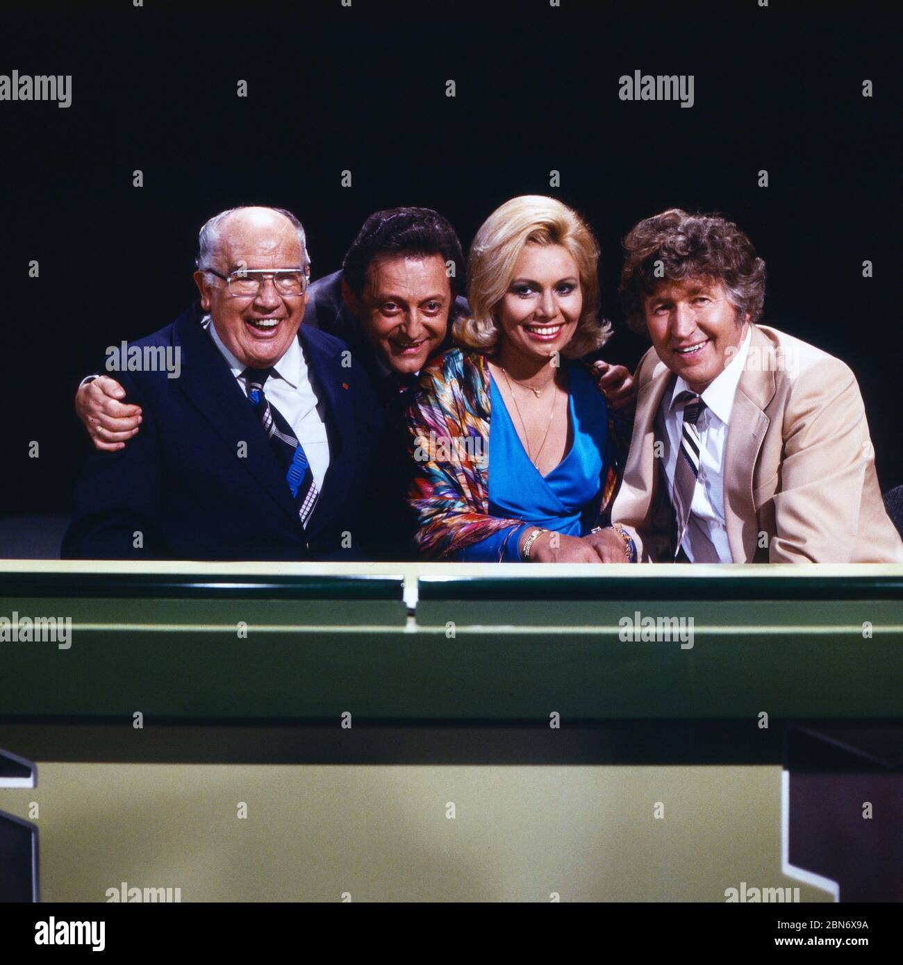 KO - OK,  Quizshow im Vorabendprogramm,  Deutschland 1977 - 1980, Rateteam: Oscar Heiler, Ruth Gassmann, Gotthilf Fischer Stock Photo