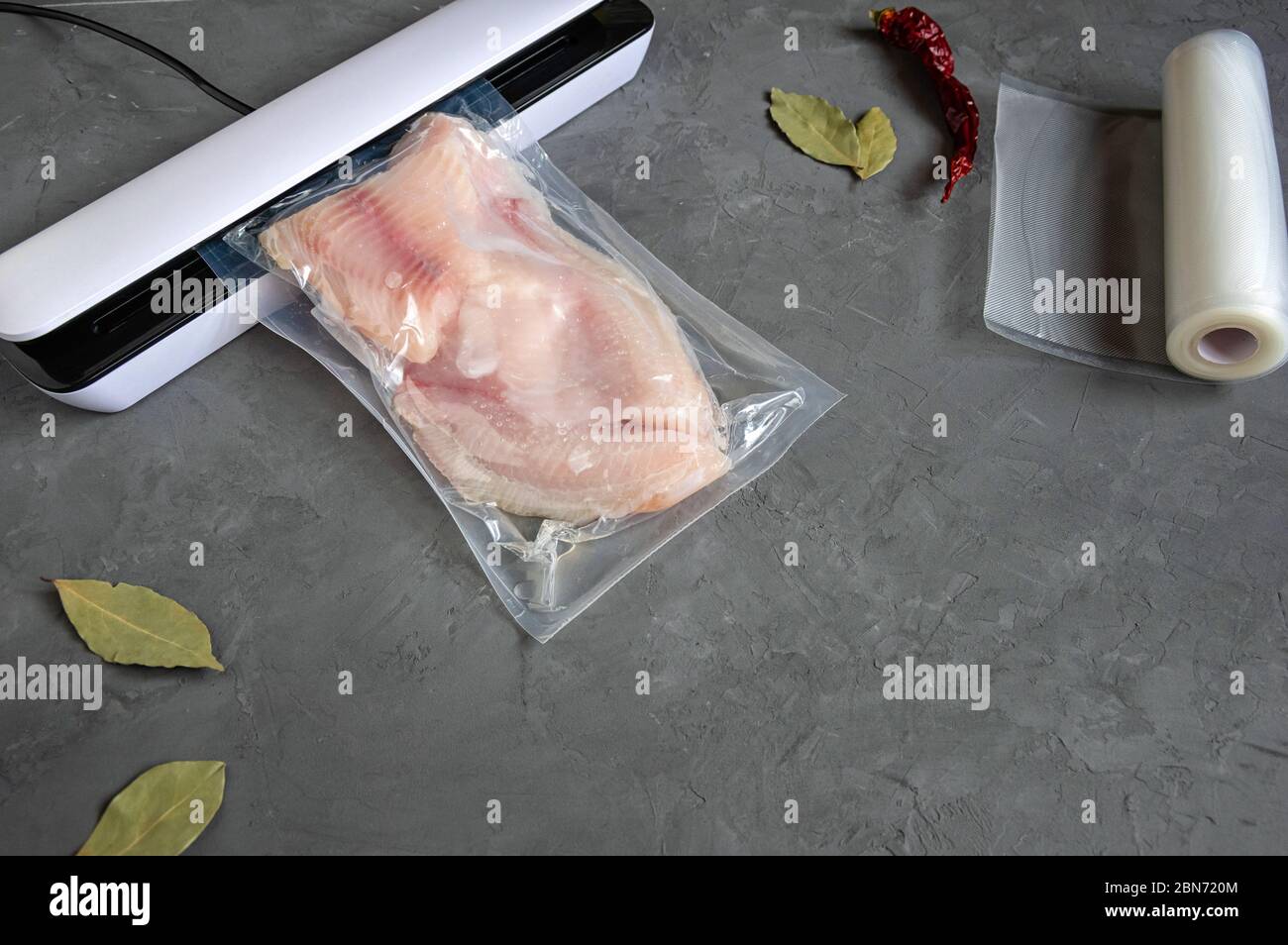 Vacuum fish packaging for longterm storage. Extending the shelf life