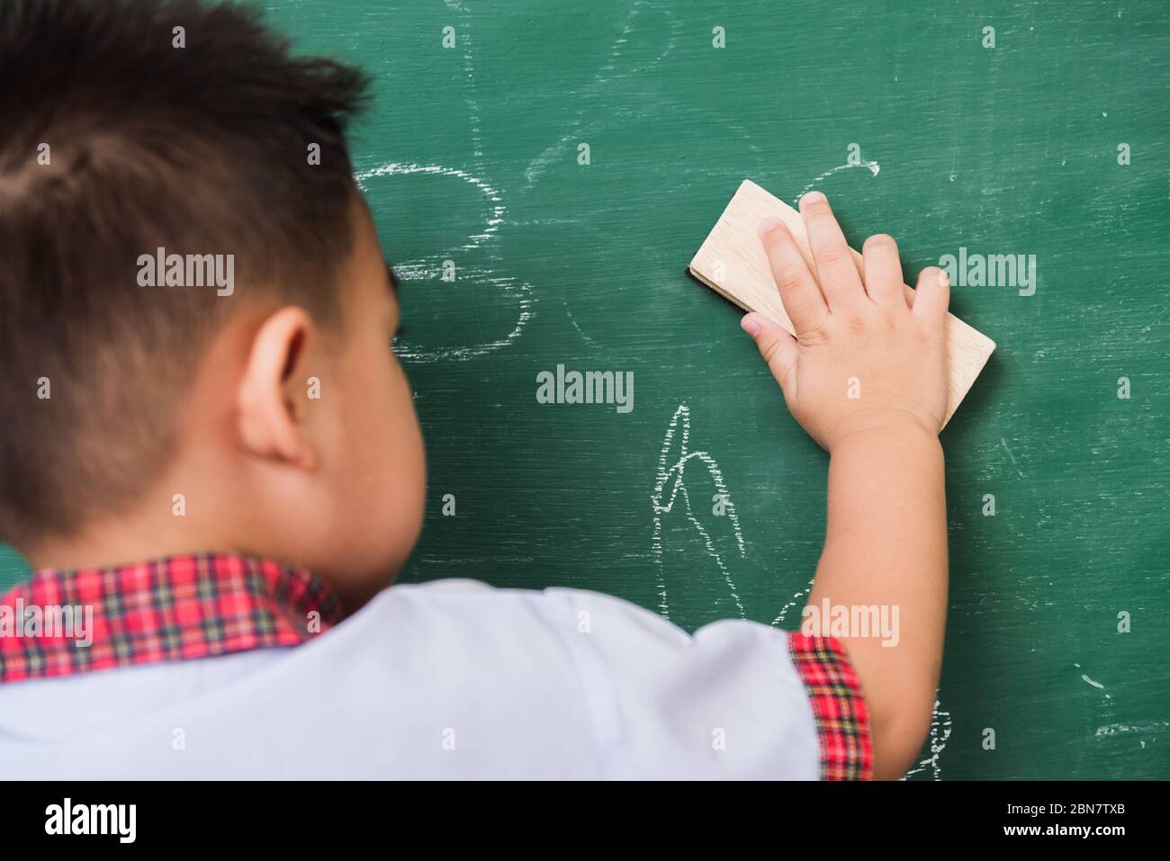 Back to School. Back of Asian cute little child boy kindergarten ...