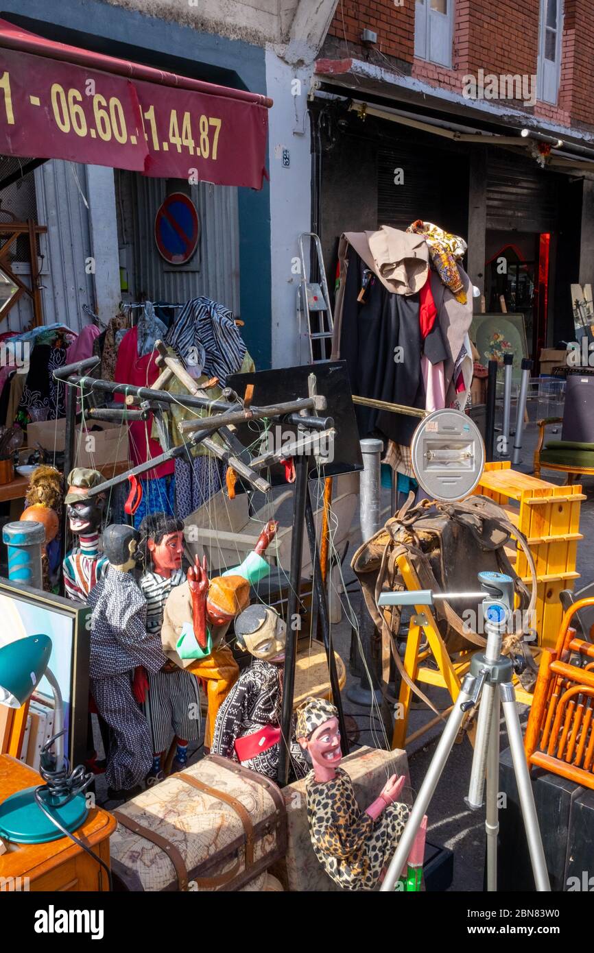 The stalls and antiques of the Marches aux Puces in Saint-Ouen, Clignancourt in Paris, a firm tourist destination for finding bargains & haggling Stock Photo